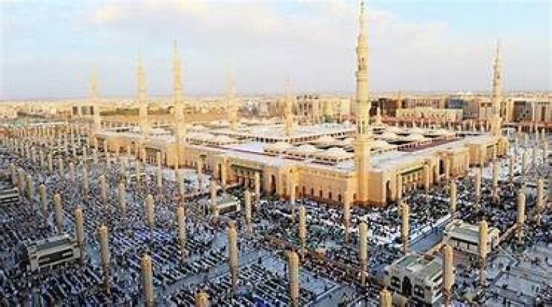 Imamët në Meke dhe Medine urdhërohen të shkurtojnë hutben e xhumasë nga vapa